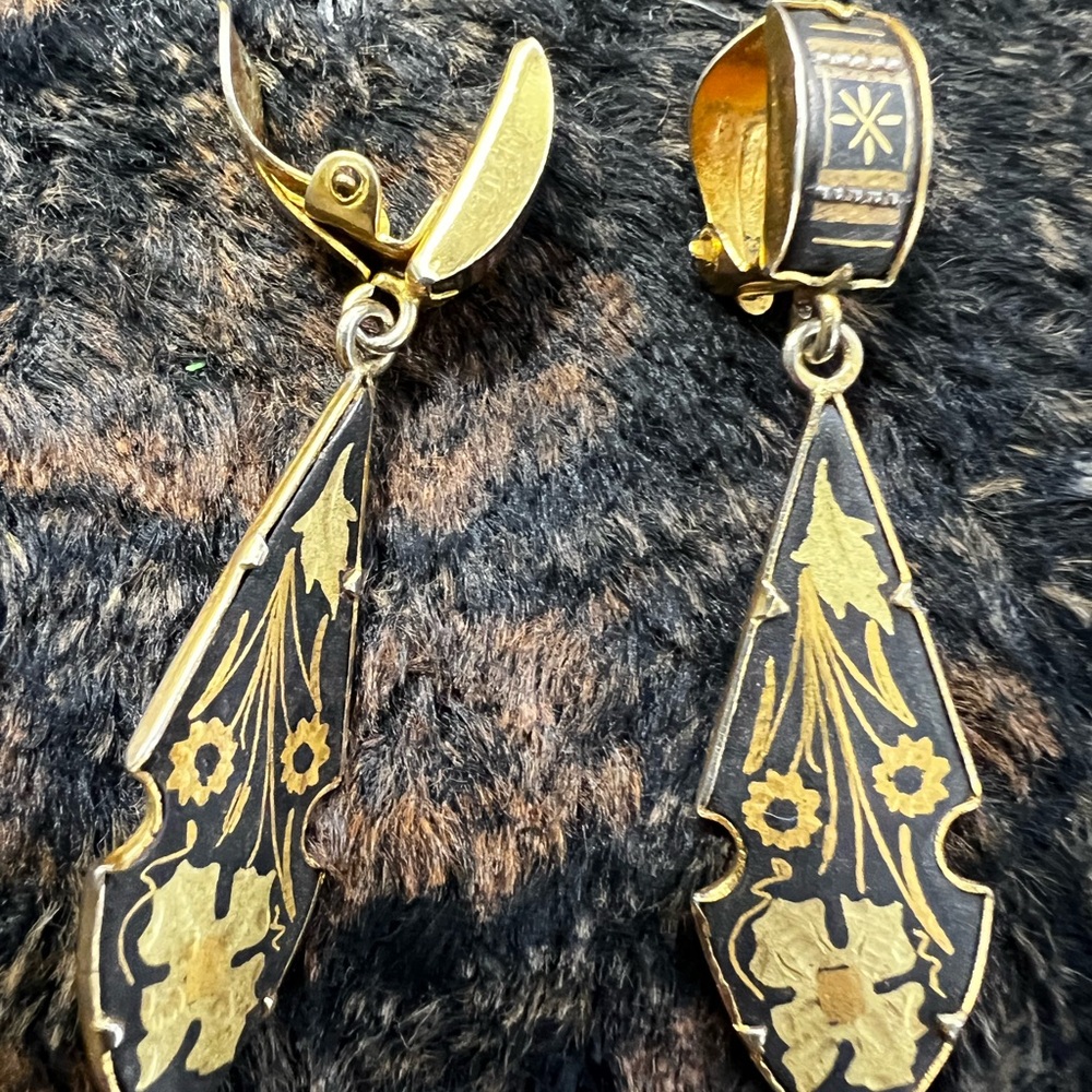 3 piece Damascene set. Clip on earrings Bracelets clasp is tight on both. as is - Picture 8 of 9